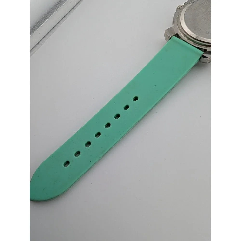BKE Watch Women‎ 42mm Silver Case Crystal Bezel Silicone Band- New Battery